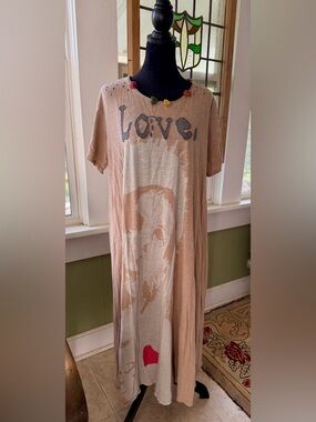 Magnolia Pearl Love tee dress - Preowned excellent condition